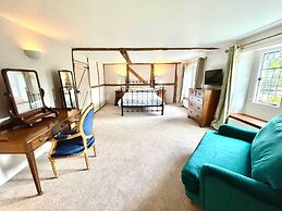 Walnut Tree House