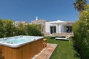 White Pearls Luxury Suites - Adults Only