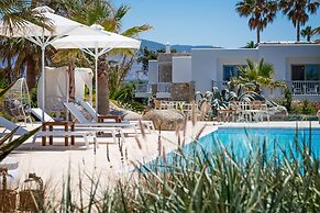 White Pearls Luxury Suites - Adults Only