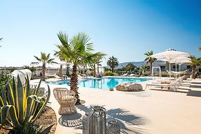 White Pearls Luxury Suites - Adults Only