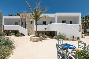 White Pearls Luxury Suites - Adults Only