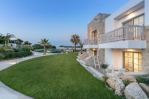 White Pearls Luxury Suites - Adults Only