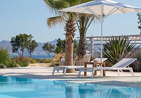 White Pearls Luxury Suites - Adults Only