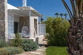 White Pearls Luxury Suites - Adults Only