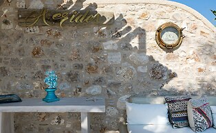 White Pearls Luxury Suites - Adults Only