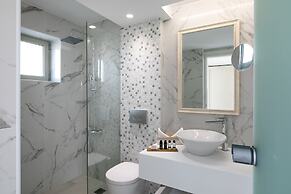 White Pearls Luxury Suites - Adults Only