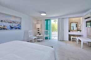 White Pearls Luxury Suites - Adults Only