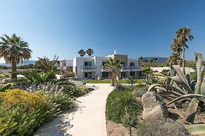 White Pearls Luxury Suites - Adults Only