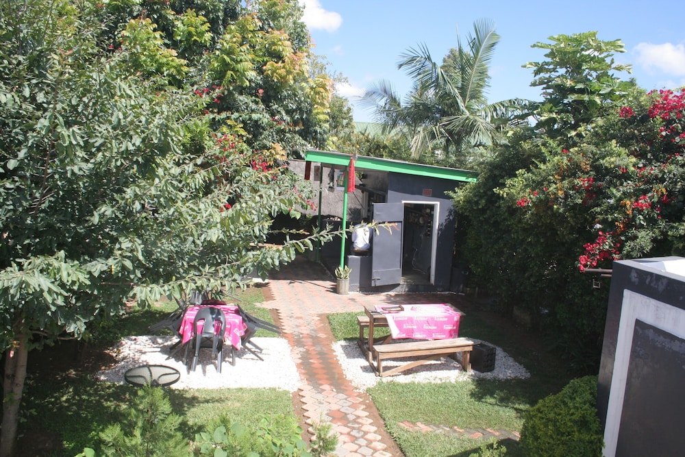 Honeybed Lodge
