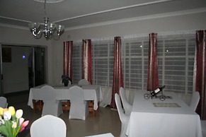 Honeybed Lodge