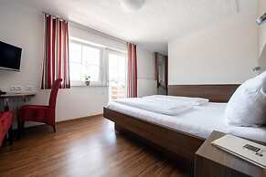 Garni Hotel Henn