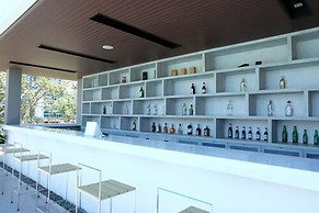 Season Five Hotel