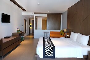 Season Five Hotel