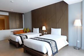 Season Five Hotel
