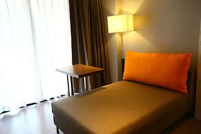 Season Five Hotel
