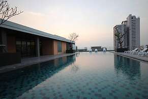Season Five Hotel