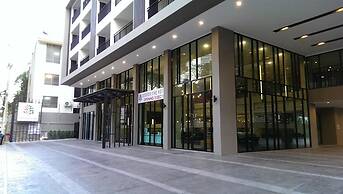 Season Five Hotel