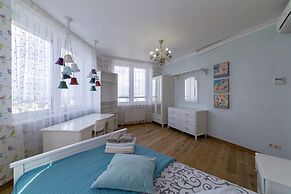 Clever House Apartments