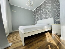 Clever House Apartments