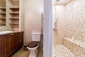 Clever House Apartments