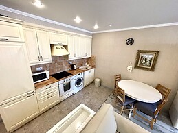 Clever House Apartments