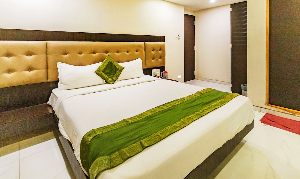 Hotel BKC Palace