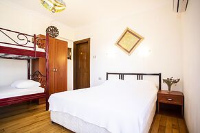Uzum Hotel