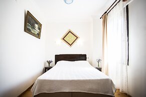 Uzum Hotel