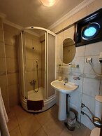 Uzum Hotel