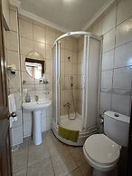 Uzum Hotel