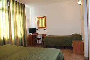 Carlo's Hotel