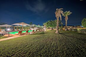 Villa Carlotta Resort