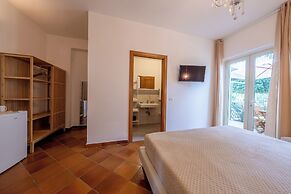 Villa Carlotta Resort