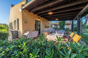Villa Carlotta Resort