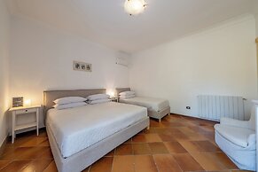 Villa Carlotta Resort
