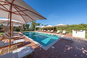 Villa Carlotta Resort