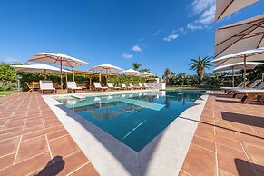 Villa Carlotta Resort