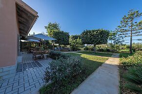 Villa Carlotta Resort