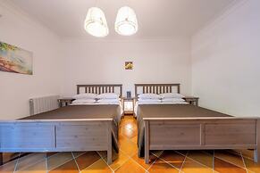 Villa Carlotta Resort