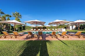 Villa Carlotta Resort