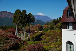 Hotel de Yama, Hakone Lake Side