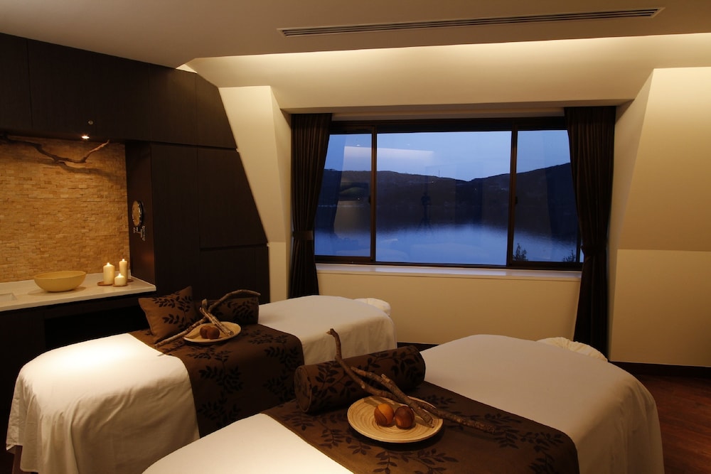 Hotel de Yama, Hakone Lake Side
