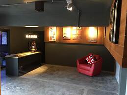 Takuapa Station Hotel