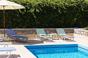 Gorgeous Villa With Pool & Gardens