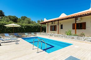 Gorgeous Villa With Pool & Gardens