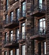 Boulevard Hotel