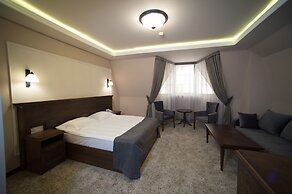 Boulevard Hotel