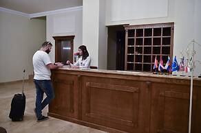 Boulevard Hotel