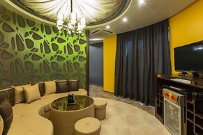Green Palace Hotel