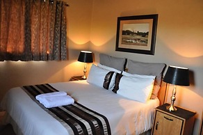Ukutula Lodge & Game Reserve